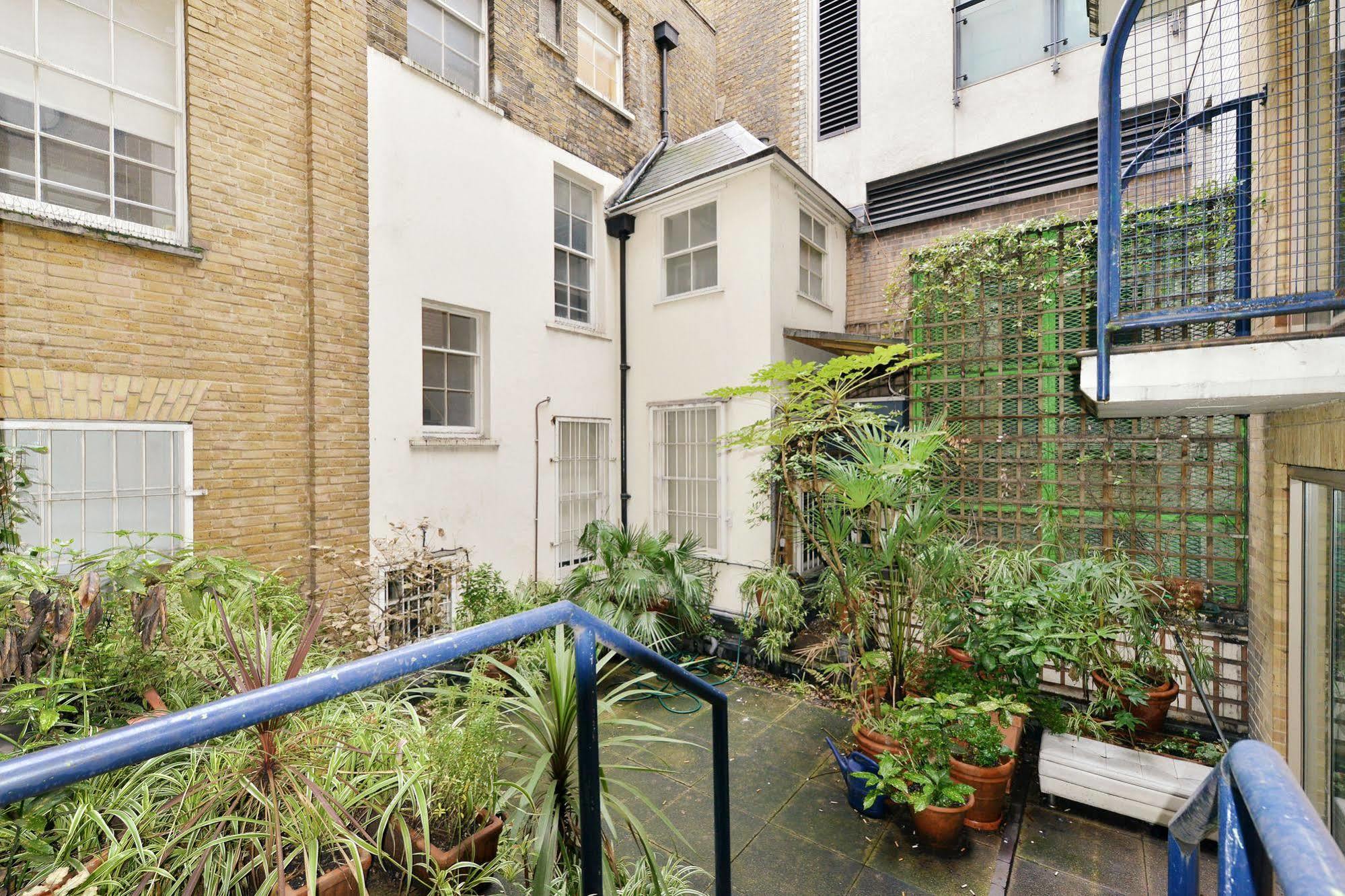 Piccadilly Circus Apartments London Exterior photo