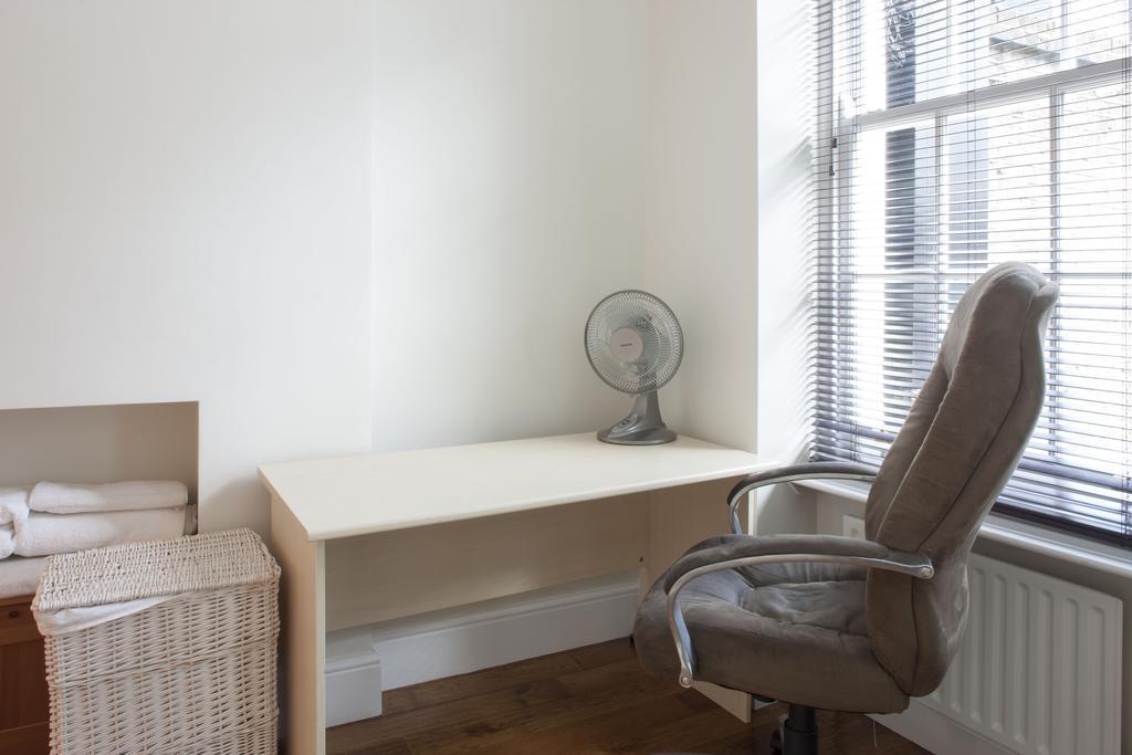 Piccadilly Circus Apartments London Room photo