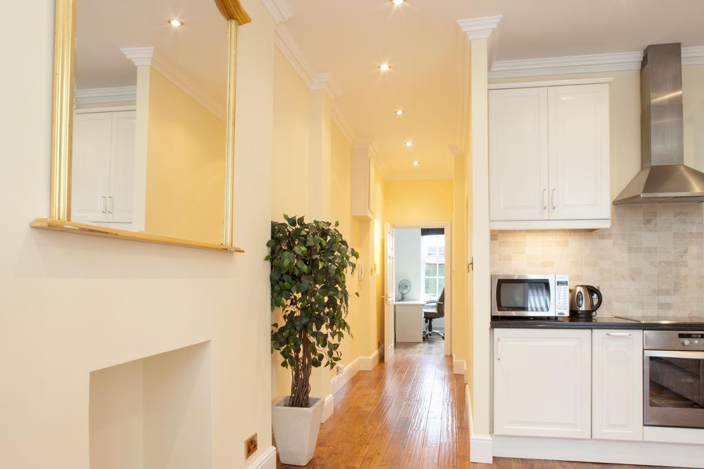 Piccadilly Circus Apartments London Room photo